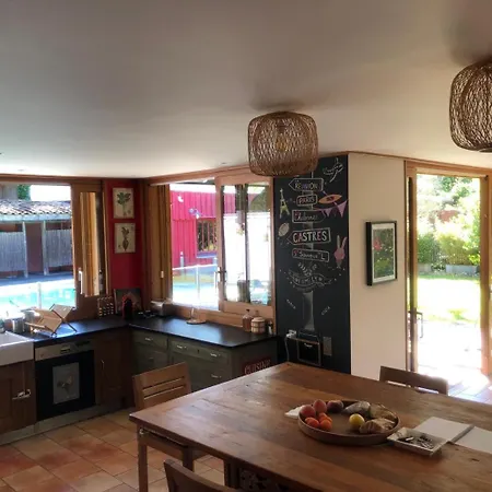 Maison Familiale Avec Piscine Proche Du Bassin A Pied *